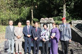 ドイツ兵慰霊碑献花式・「日独交流160年軍事協力を超えて」展オープニングセレモニー（ドイツ村公園・ドイツ館）