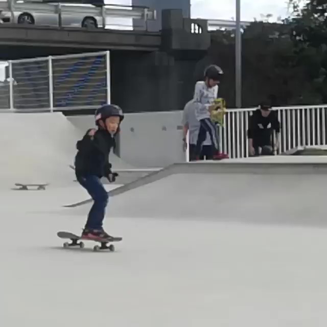 UZU PARKでスケボー
